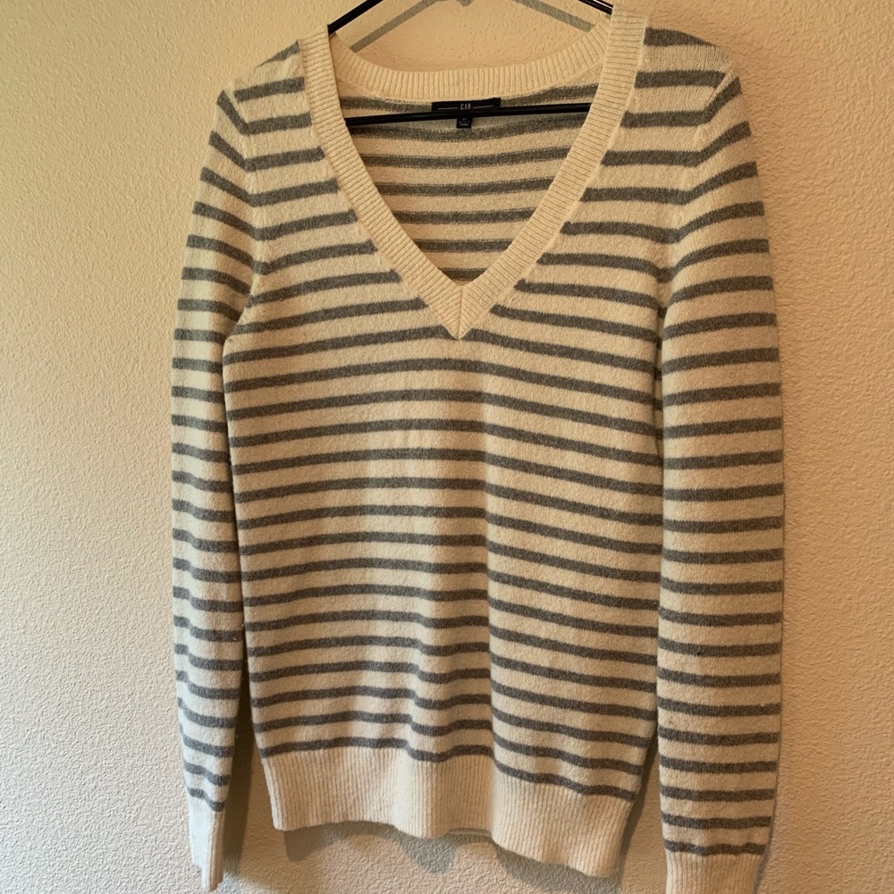 Gap Sweater